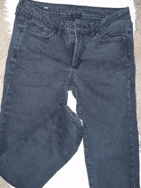 Women’s High-Rise Black Skinny Jeans